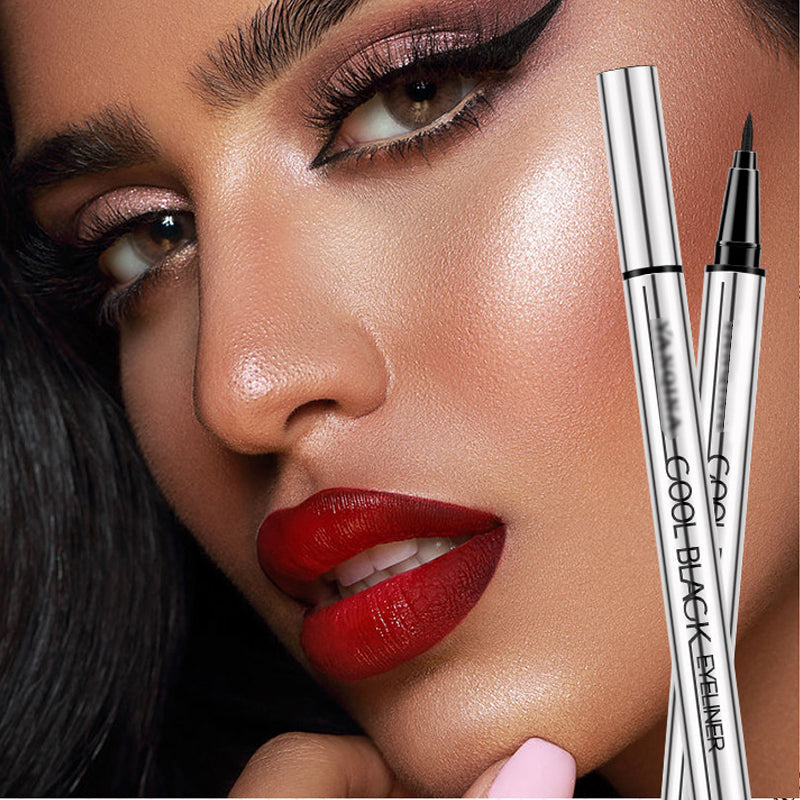 ✨ Wasserfester und wischfester Eyeliner – Präzision und tiefes Schwarz für 24 Stunden! ✨